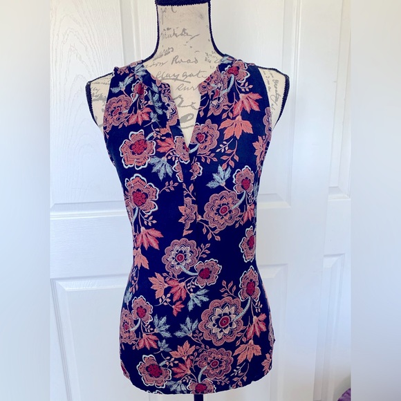 Alice Blue floral tank - Picture 1 of 3